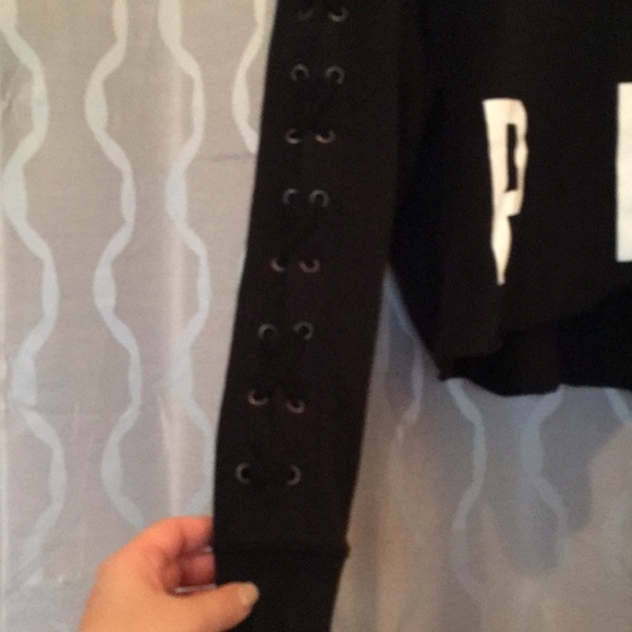 PINK CROP HOODIE! - Picture 4 of 6